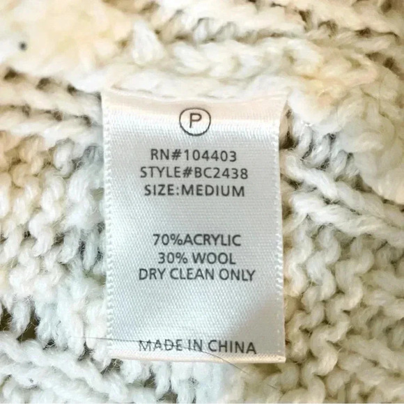 J.O.A. Cable Knit Side Zip Classic Style Tunic Sweater Size Medium - Picture 7 of 8